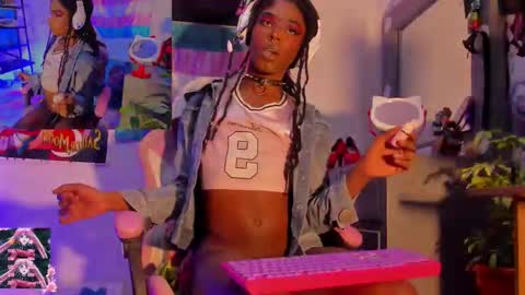 effy_marinn online show from September 17, 10:30 am