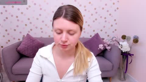 Effy online show from February 19, 9:39 am