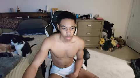 ehendrix online show from December 18, 9:54 pm