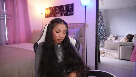 eimi   online show from November 10, 5:59 pm