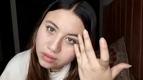 EIMY   MODEL INDEPENDENT online show from January 30, 6:13 am