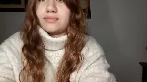 EIMY   MODEL INDEPENDENT online show from January 8, 6:31 am