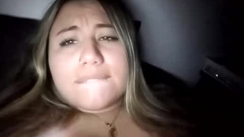 EIMY   MODEL INDEPENDENT online show from September 13, 4:48 am