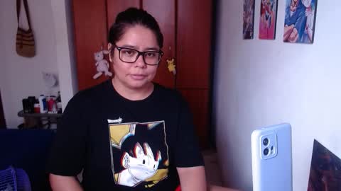 eimy_saenzz online show from January 6, 6:12 pm