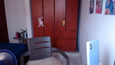 eimy_saenzz online show from January 31, 7:11 pm