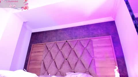 YG COUPLE online show from November 17, 11:51 pm