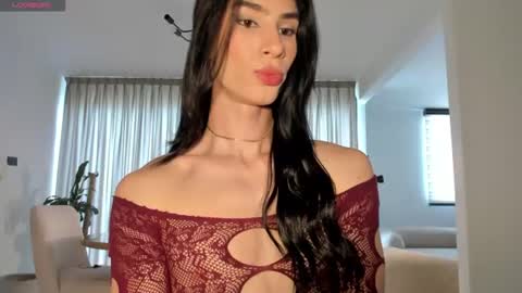 Einyel  online show from June 11, 8:40 pm