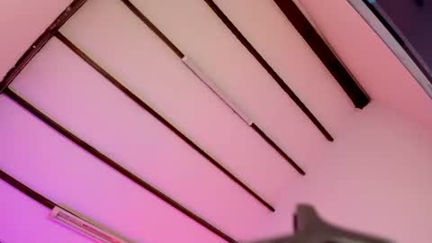 Eiryn Raven online show from June 13, 11:42 am