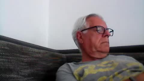eisbaer1957 online show from June 28, 3:41 pm
