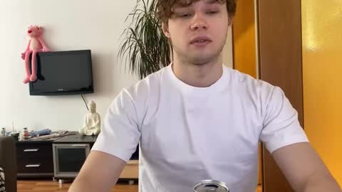 Eitan online show from March 1, 10:34 am