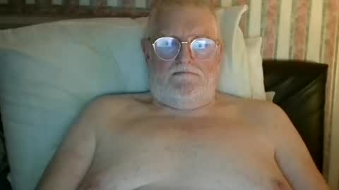 eketman1964 online show from December 13, 11:00 pm