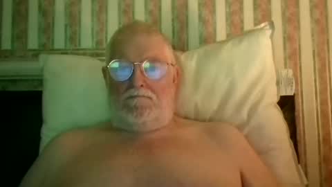 Snapshot of eketman1964 chatting on September 13, 10:12 pm eketman1964 online show from September 13, 10:12 pm
