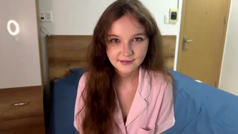 Ela online show from June 22, 6:37 pm