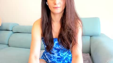 Ela online show from February 24, 1:53 pm