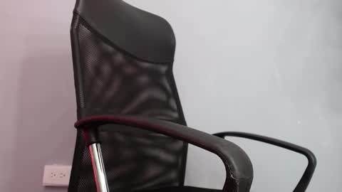 elah_sophia2 online show from November 5, 1:57 pm