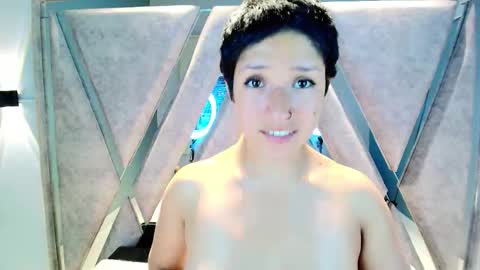 elaine87_ online show from November 26, 8:05 pm