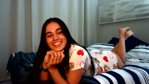 Elara Hayes online show from April 9, 6:24 pm