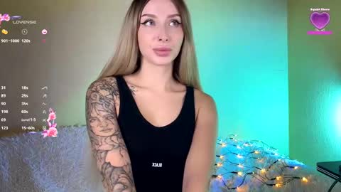 Snapshot of eleanor_rr_ chatting on September 9, 11:54 am Ella online show from September 9, 11:54 am