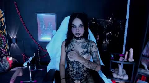 Electra online show from June 12, 5:01 pm