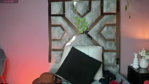 electra_gosselin online show from July 1, 1:25 am