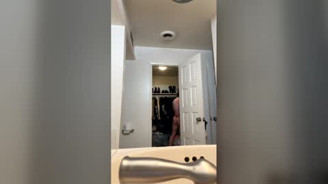 electricaice online show from April 29, 3:00 am