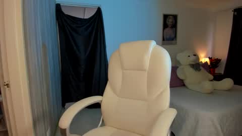 Elena online show from December 5, 9:23 pm