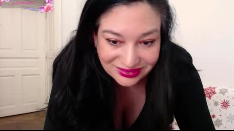 ElenaTroyy online show from December 16, 8:04 pm