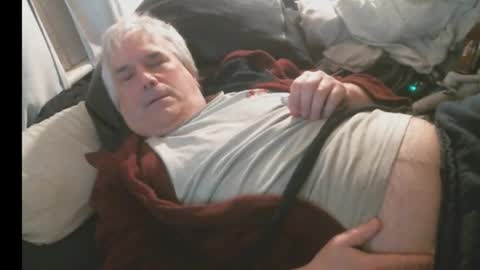 TheEleventhPhoenix online show from December 18, 1:01 am