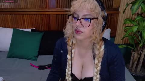 eli666uwu online show from October 14, 9:51 pm