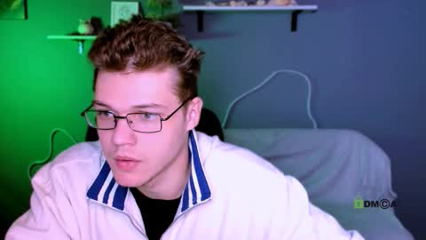 Snapshot of elian_flame chatting on October 21, 8:52 am elian_flame online show from October 21, 8:52 am