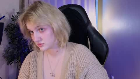 Ellie online show from March 7, 5:18 am