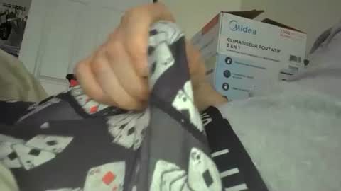 eliexavier123456789 online show from February 16, 5:37 pm