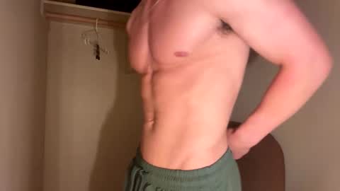 elijahkinky24 online show from May 18, 7:09 pm