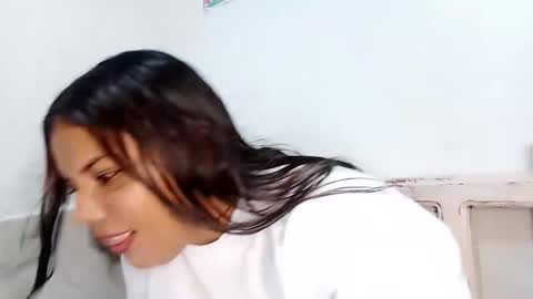 elimendez12 online show from February 25, 7:06 pm