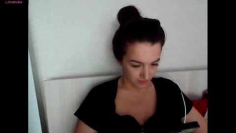 Snapshot of elisa_dove208 chatting on September 24, 4:19 am elisa_dove208 online show from September 24, 4:19 am