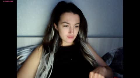 elisa_dove208 online show from November 7, 4:26 am