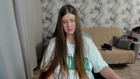 Snapshot of elisa_kollin chatting on October 23, 11:34 am Aletta Oushen online show from October 23, 11:34 am