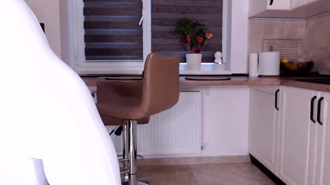 elisabeth_jason online show from February 21, 5:56 am