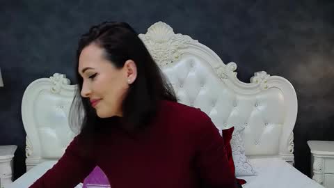 Krissy online show from February 6, 8:51 am