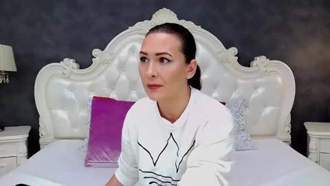 Krissy online show from February 10, 10:18 am