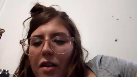 Snapshot of elisebubblespun chatting on October 28, 7:42 am elisebubblespun online show from October 28, 7:42 am