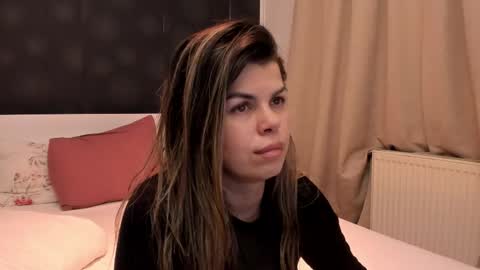 Elly online show from February 24, 9:07 pm