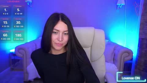 Snapshot of elisevelour chatting on October 17, 1:59 pm elisevelour online show from October 17, 1:59 pm