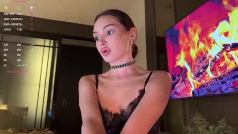 Snapshot of elisonnina chatting on October 18, 5:17 pm Nina online show from October 18, 5:17 pm