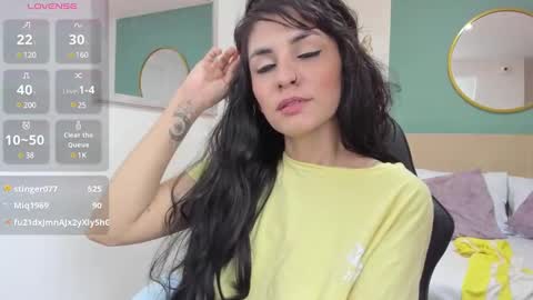 E L I S S A online show from February 4, 8:13 am