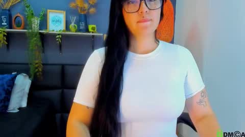 eliza_pink24 online show from February 2, 9:33 pm