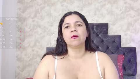 Elizabeth online show from February 2, 10:50 pm