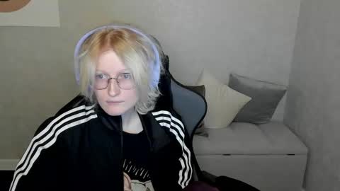 Snapshot of elizabeth_harpper chatting on September 9, 1:27 am Elizabeth online show from September 9, 1:27 am