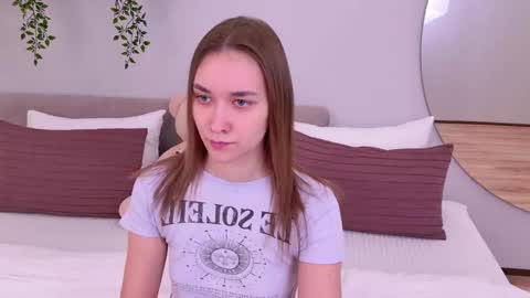 Elizabeth online show from February 25, 3:20 pm