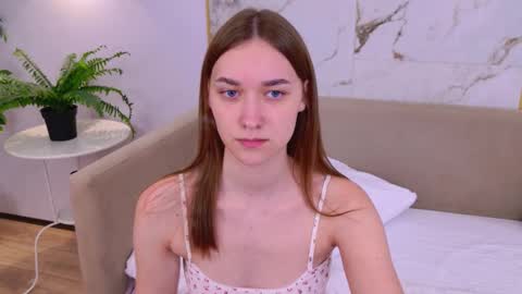 Elizabeth online show from October 8, 7:20 pm